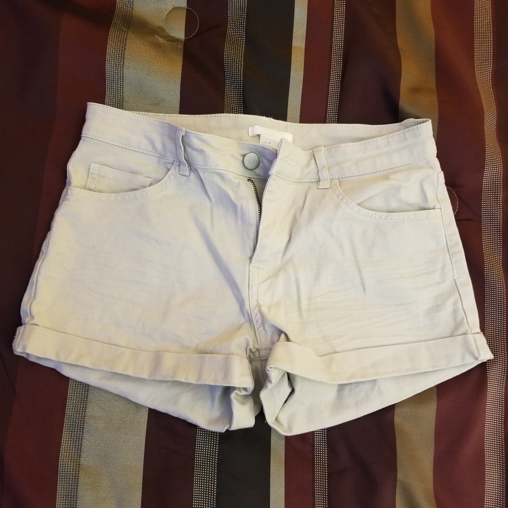 H&M Beige Shorts